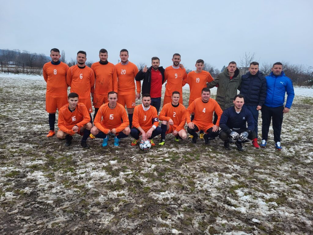 FOTBAL LA… MUNTE