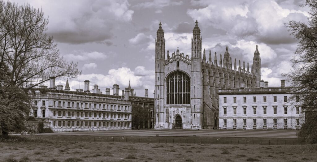 Examenele Cambridge A2 KEY pentru Școli