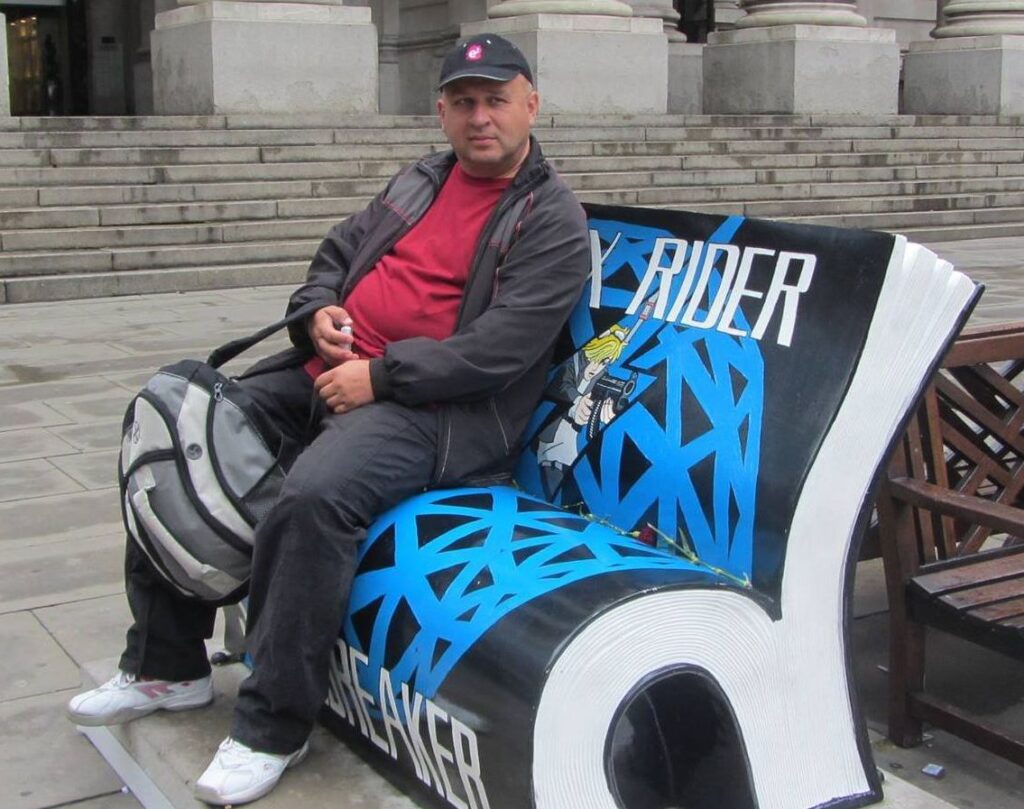 Lumea cărților: Interviu cu Virgil Cojocaru