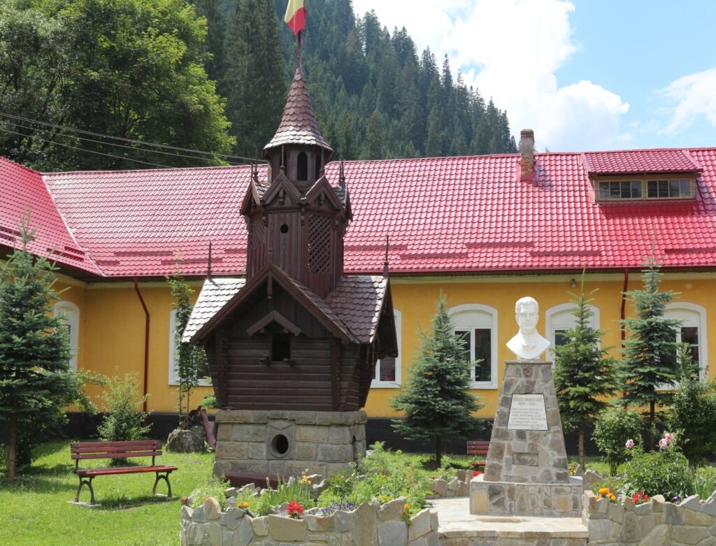 6, 7 Noiembrie – Zilele Liceului ,,Mihail Sadoveanu”