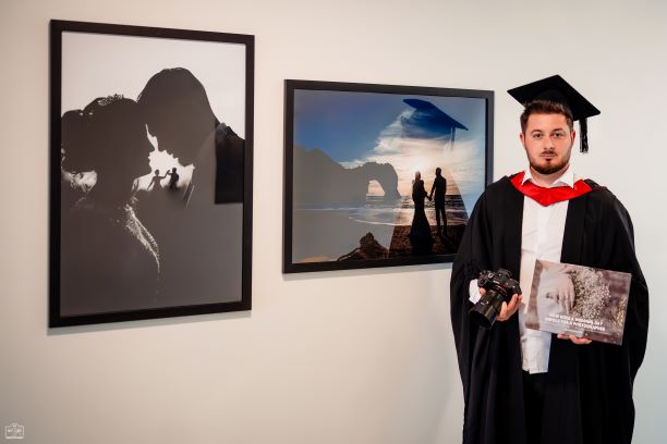 Succes academic și recunoaștere internațională în fotografia de nuntă – Iulian Claudiu Arsinte